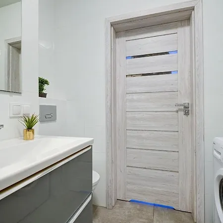Szwedzka 4 Studio + Balcony *